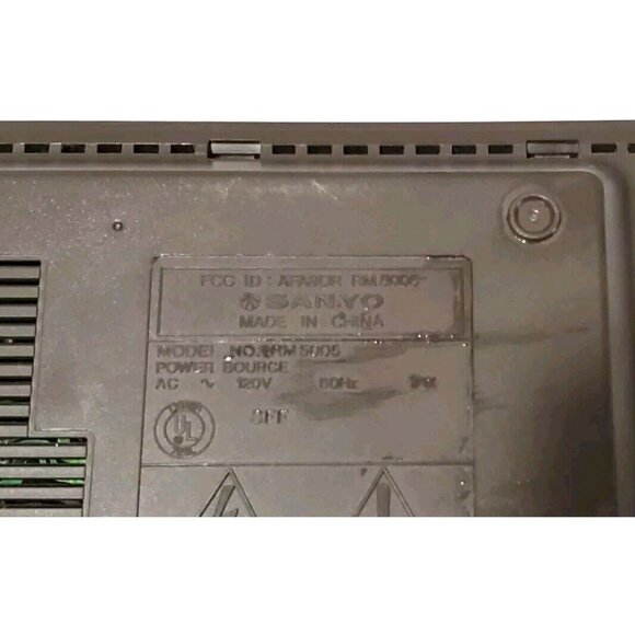Vintage Sanyo Clock Radio Alarm RM-5005 - Picture 4 of 4